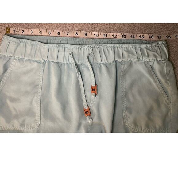 tentree | Large | Instow Shorts 100% Tencel Sustainably&Ethically Made cork ties - Picture 3 of 8